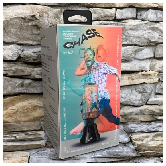 iJoy Chase Robot Face 360 Smartphone Tripod Images Bluetooth Stream Video Photo - Picture 2 of 3